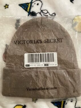 Victoria's Secret Taupe Ribbed Knit Hat